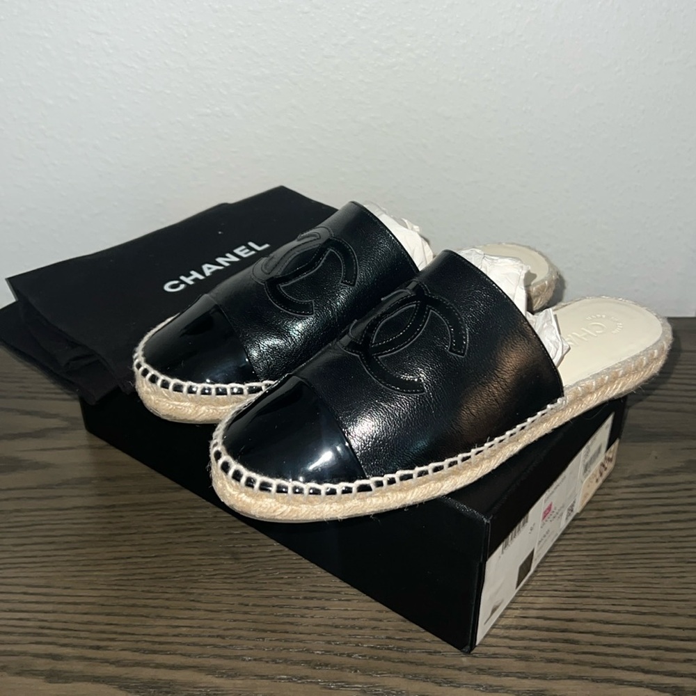 CHANEL Espadrilles 37